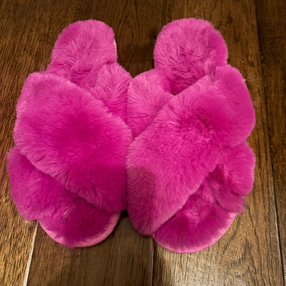 Loft Fluffy Pink Slippers Size 9-10